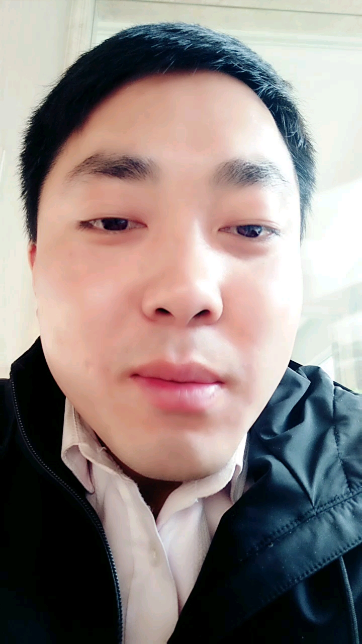 一个老头不跑不走(一个老头不跑不走打一物)